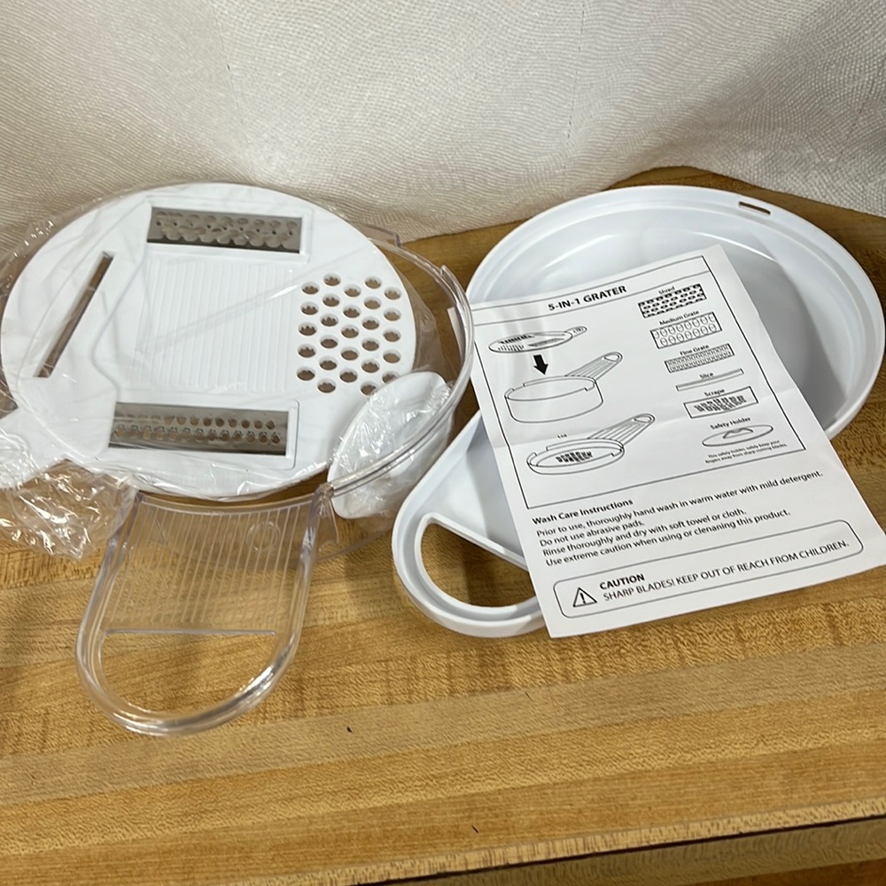 New 5 In 1 Plastic Hand Vegetable chopper